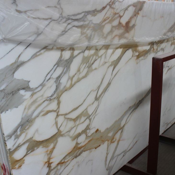Calacatta Gold Marble Kitchen Countertop (2) Calacatta Gold Marble Kitchen Countertop (2)